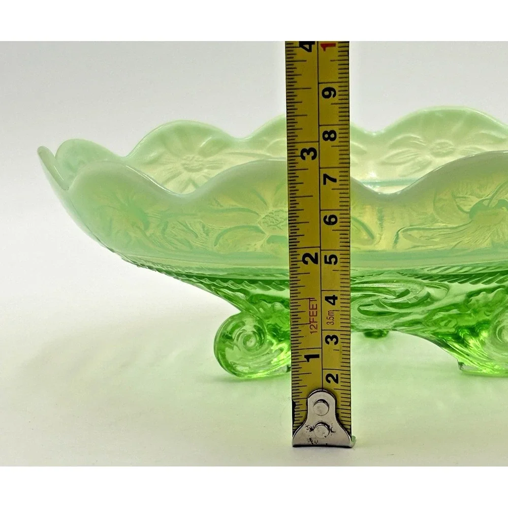#5088‎ Antique Northwood Scalloped Opalescent Footed Green Ruffles 8